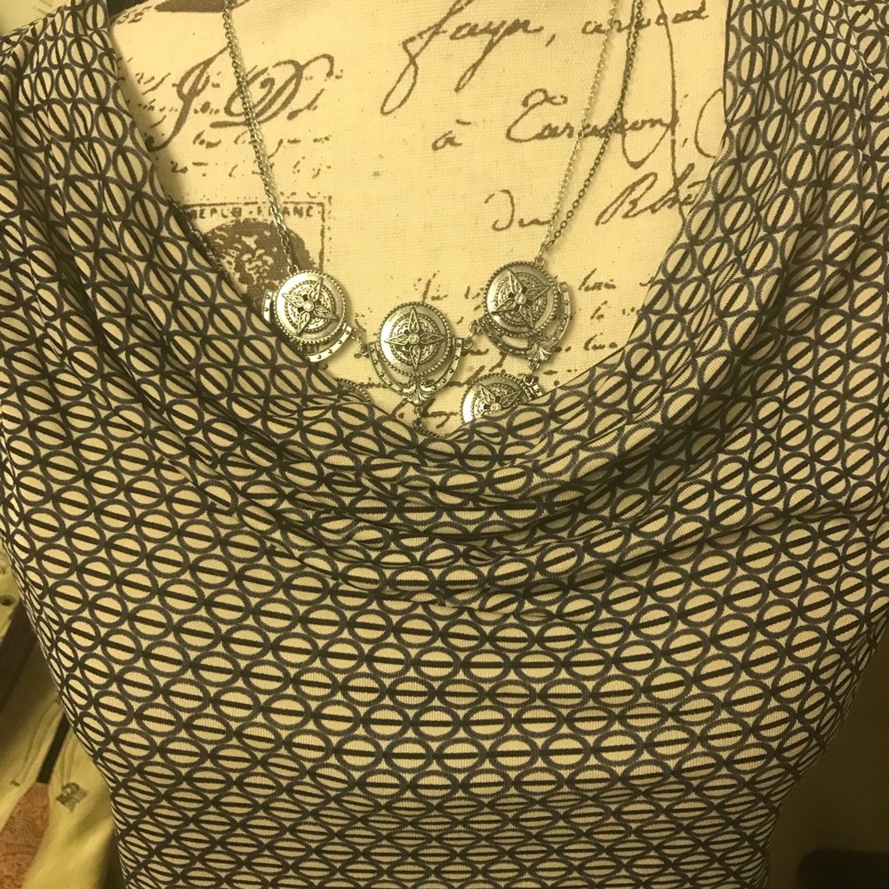 Banana Republic Top - Picture 3 of 4